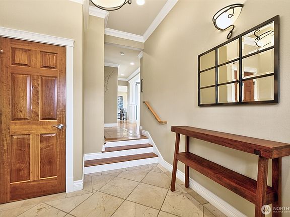 5th image of 816 Walnut Street