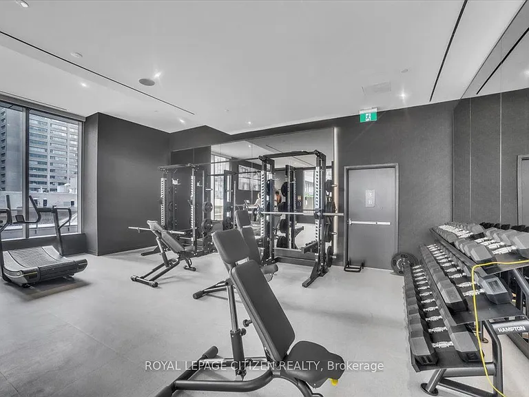 11 Yorkville Ave #6007 — Photo 34