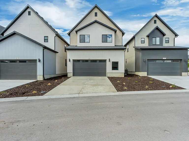 2412 N Sunmore Way — Photo 24