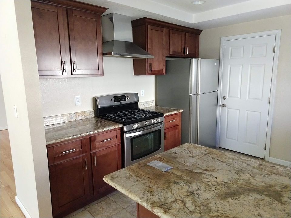 1st image of 2648 Toy Ln