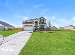 9611 Pleasant Way, Mont Belvieu, TX 77523
