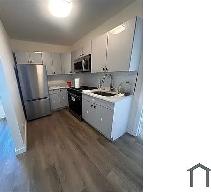 3 bed, $3,000 — Photo 1