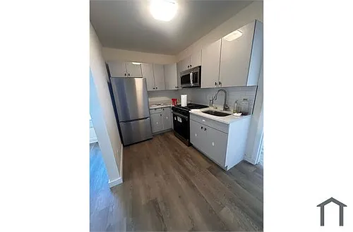 180 Ashburton Ave Photo 1