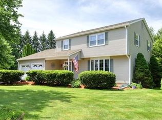 2 Hayfield Cir, Enfield, CT 06082