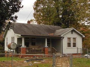 181 Grove St, Marion, NC 28752