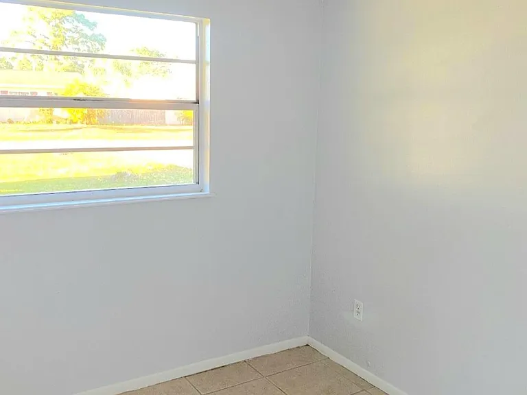 3020 Mary St — Photo 11