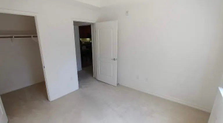629 Traction Ave #450 — Photo 12