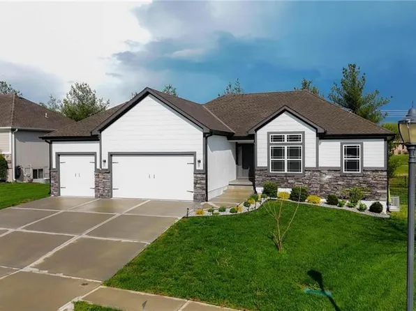 2209 Greenfield Ct, Kearney, MO 64060