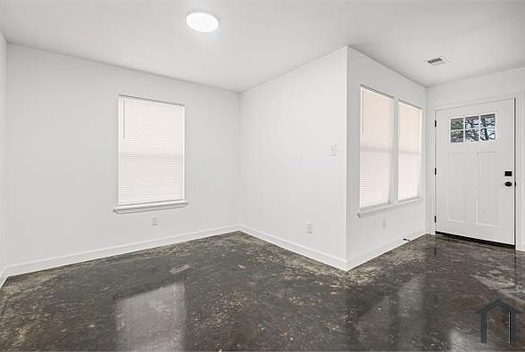2nd image of 1385 Doris Ave #0