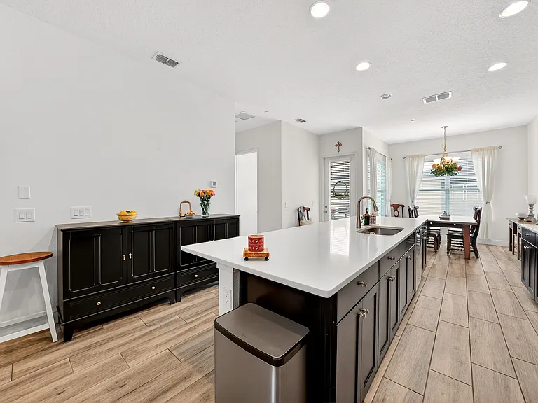 8412 Karrer Ter — Photo 10