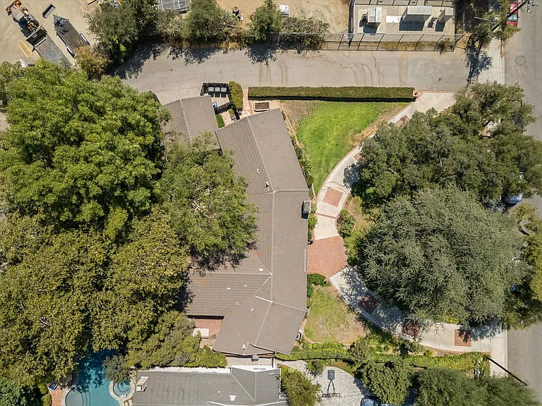 5040 Gould Ave — Photo 43