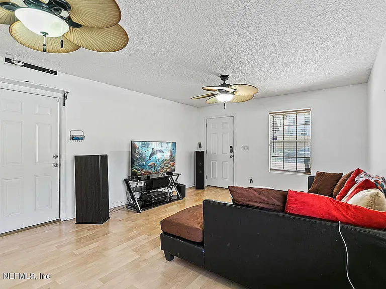 1249 Homard Pl — Photo 6