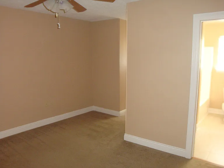 170 Zoe Dr — Photo 9