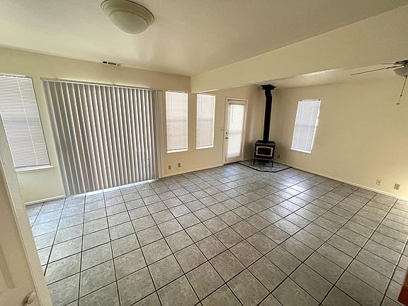 2nd image of 2738 4th Ave