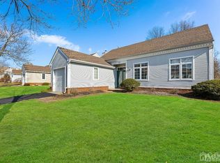 48 Rutland Ln, Monroe Township, NJ 08831