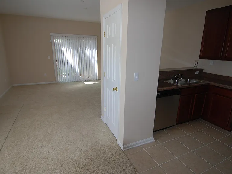 1602 Lane Ave S #705 — Photo 9