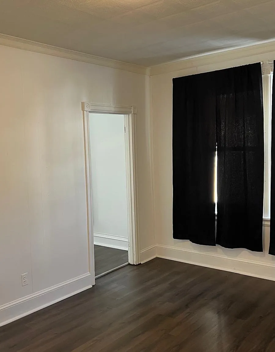 3 bed, 1.5 bath, 1500 sqft, $1,870 — Photo 3