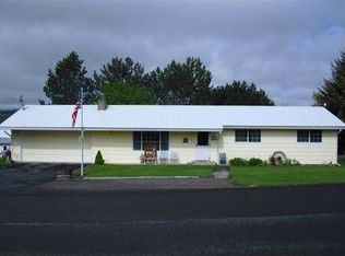 806 N River St, Enterprise, OR 97828