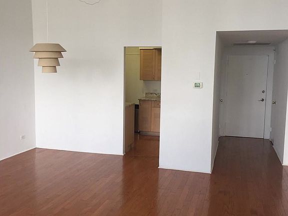 3rd image of 2121 N Bayshore Dr #140