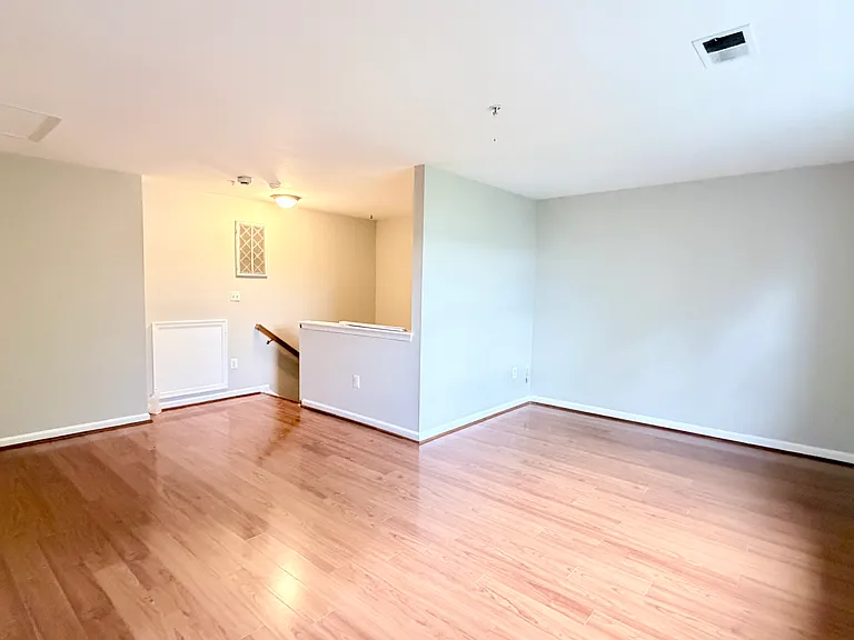 603 Eisenhower Dr — Photo 16