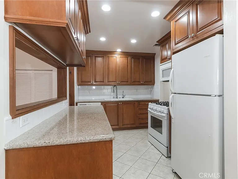 6313 Bluebell Ave — Photo 6