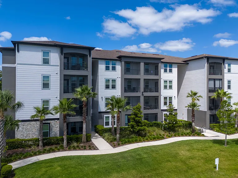 The Oasis at Town Center — Photo 43