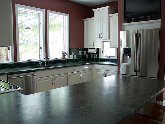 Electrolux/Granite Kitchen