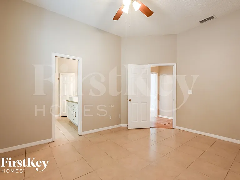 3010 Linmont Ln — Photo 8