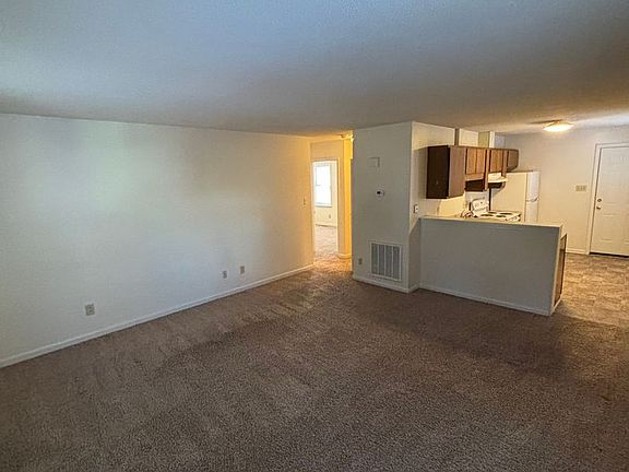 2nd image of 1520 Collegeview Ave #A
