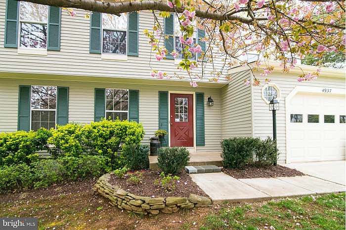 1st image of 4937 Tallowwood Dr