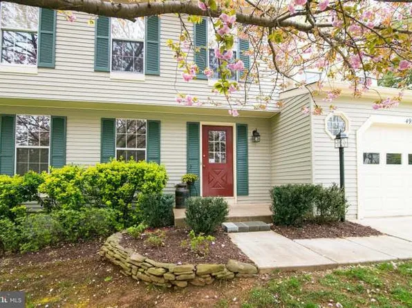 4937 Tallowwood Dr, Dumfries, VA 22025