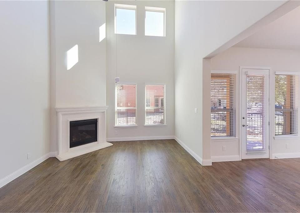 1st image of 7310 Venice Dr Unit 1