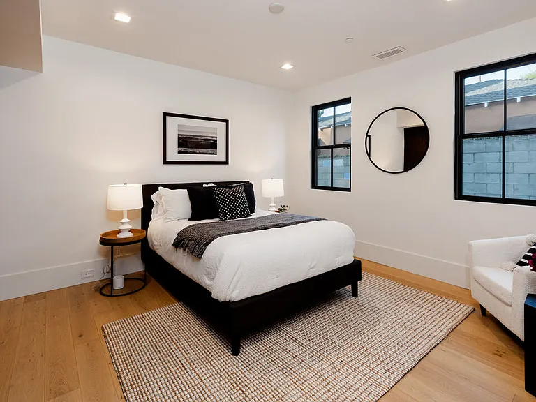 4153 Vantage Ave — Photo 49