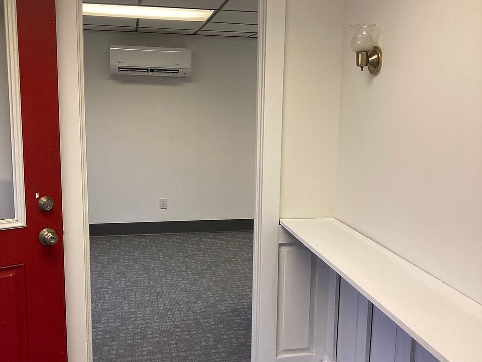 433 Main St New Hartford CT Zillow