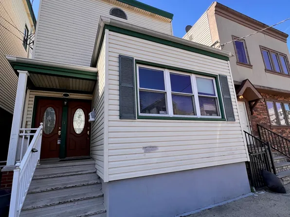 66 W 19th St #2, Bayonne, NJ 07002