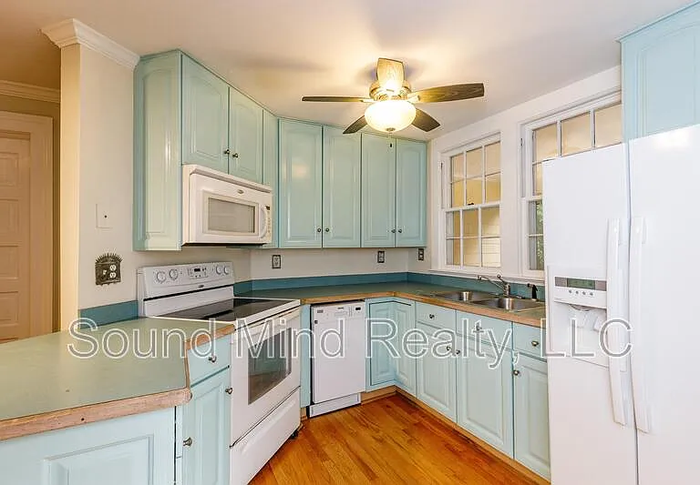1514 Fairview Rd — Photo 16