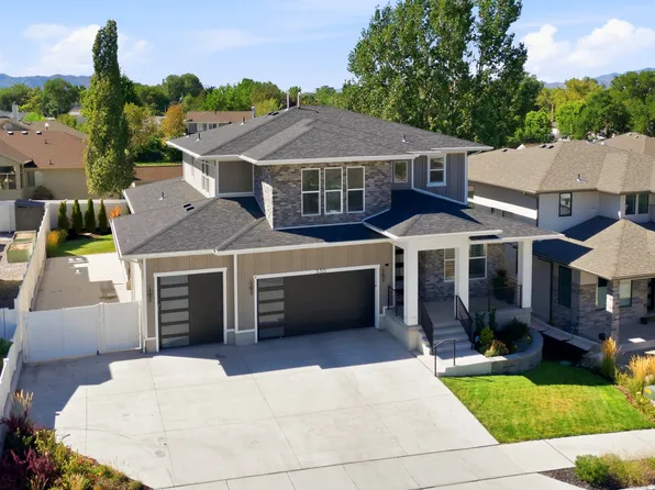 330 E Sandy Oaks Dr S, Sandy, UT 84070