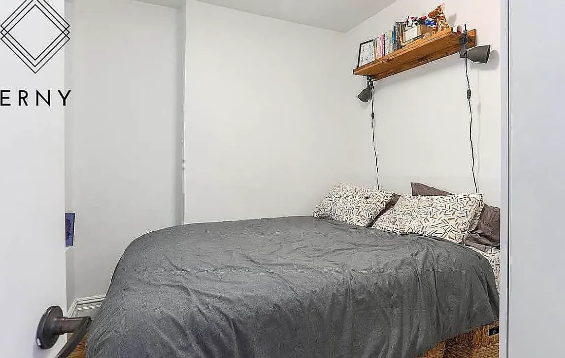 728 Franklin Avenue — Photo 3