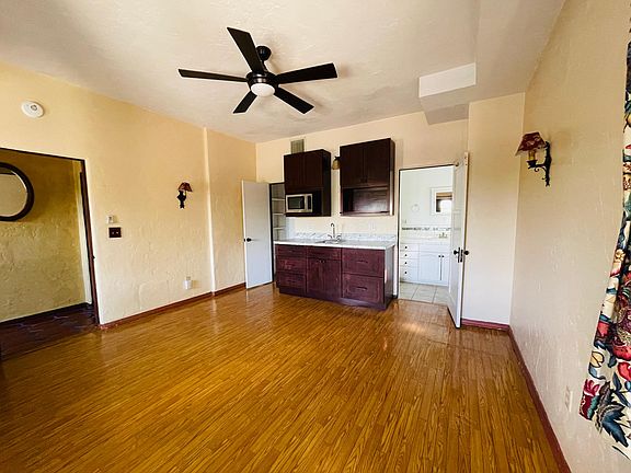 4th image of 588 Sunnyside Ave