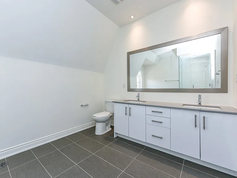 1145 Ossington Ave #D38 — Photo 18