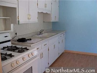 5th image of 1461 Belmont Ln E