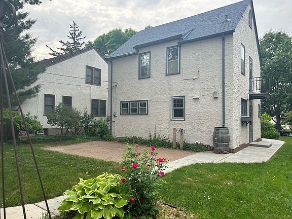 2nd image of 1963 Stanford Ave
