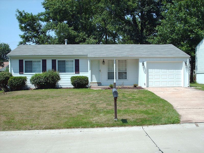 1st image of 11939 Honey Hill Dr