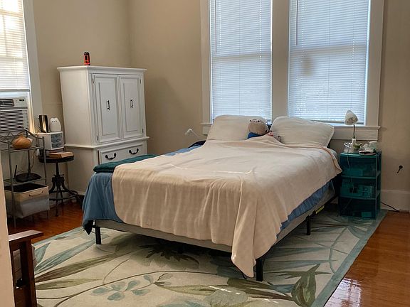 3rd image of 1931 Wisteria St #1A