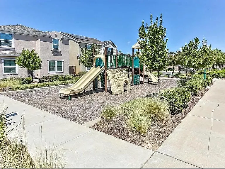8131 Weeping Willow Ln — Photo 24