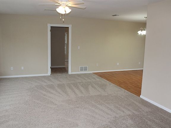 3rd image of 29 Fleming Ct
