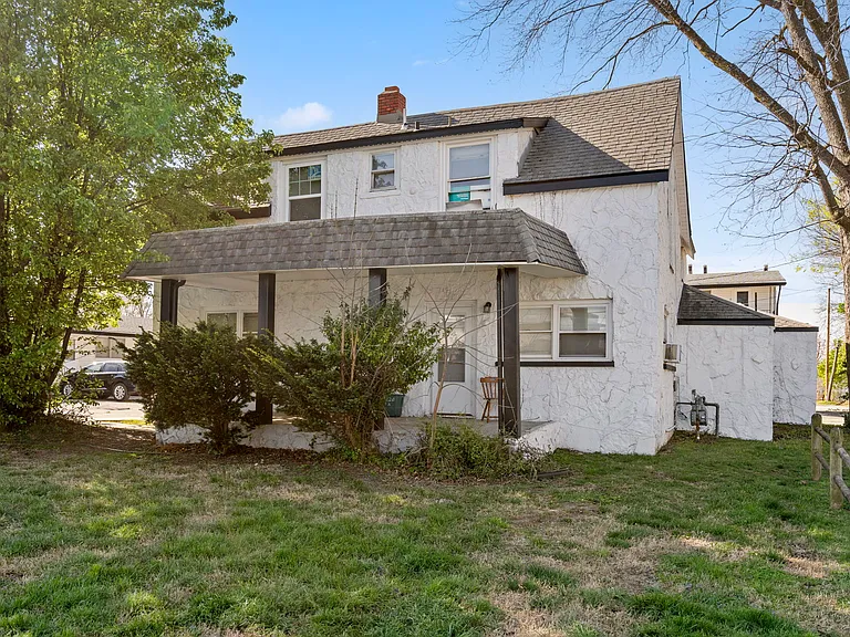 420 W Normal St — Photo 16