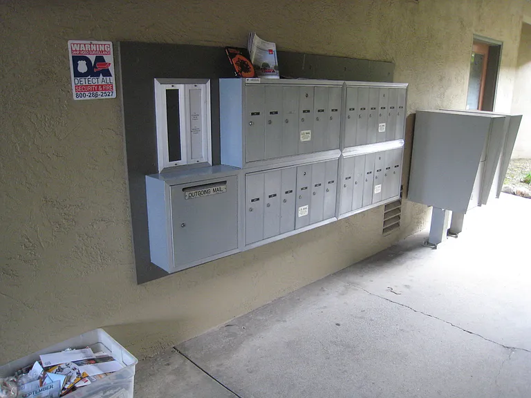 1820 Santa Clara Ave #403 — Photo 15