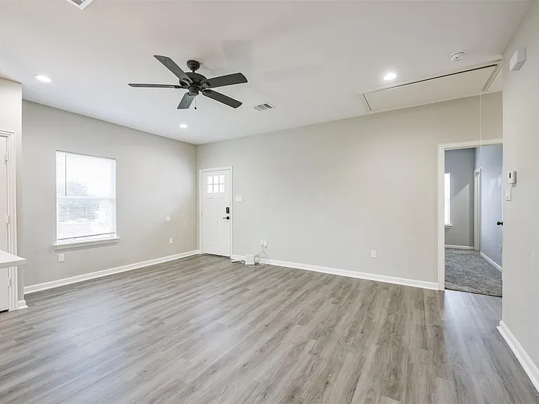 4405 Mallow St #B — Photo 6