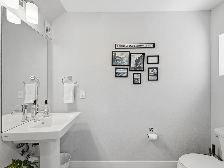 1731 Irving St #105 — Photo 14